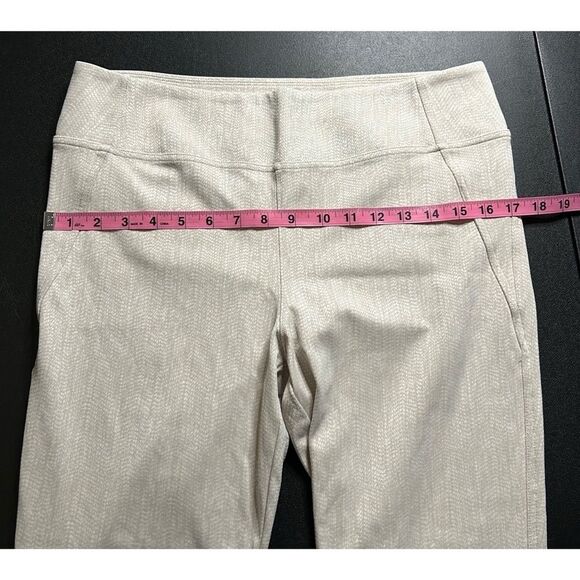 Athleta Delancey Skyline Tight in Cream Braiden Texture - Picture 7 of 15